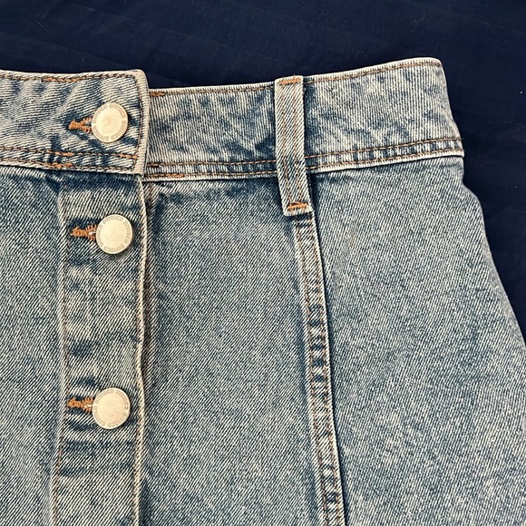 Blue Denim skirt H&M - Picture 3 of 4